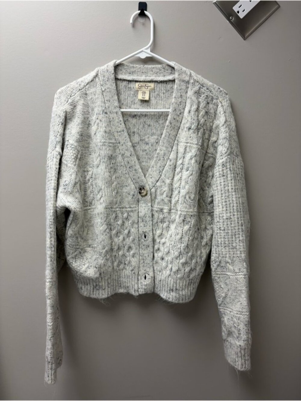 Jessica Simpson Women’s Grey V Neck Knit Sweater